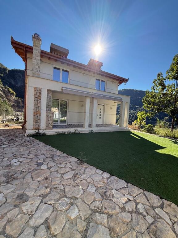 SUPER VILE  NE SHITJE NE LINZE