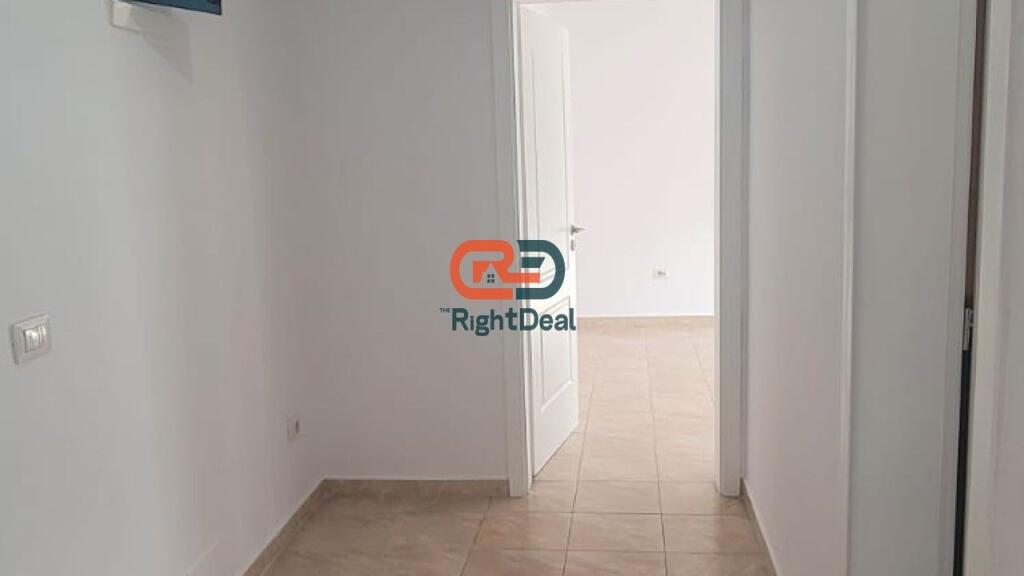 Prane 21 Dhjetorit, Shitet Apartament 1+1 Ideal Per Investim Dhe Per Banim !!