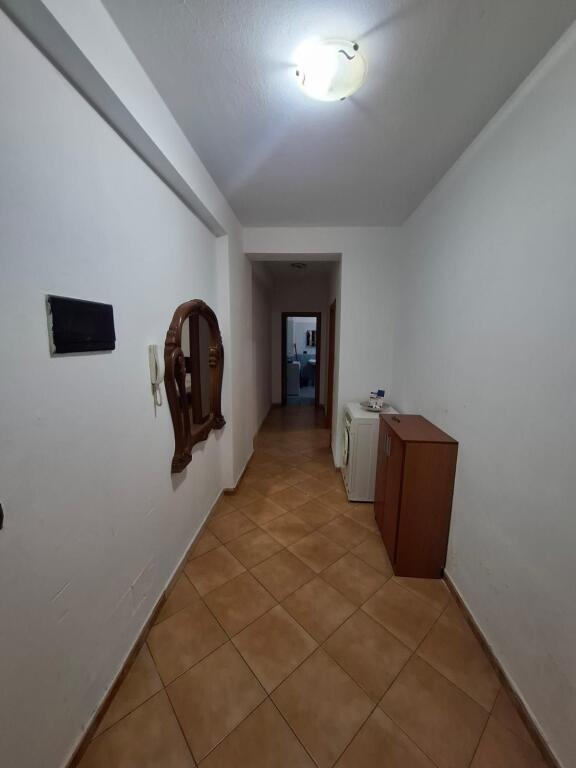 Jepet me Qera Apartament  1+1 Lagja 12 ne Durres