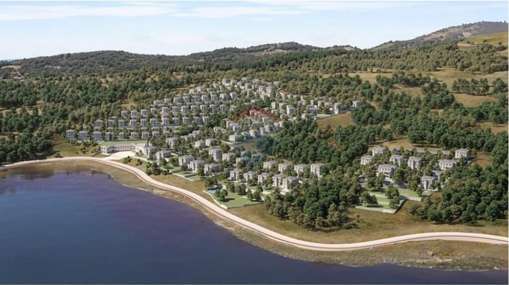 KODRA ME GURË PRANË LIQENIT, SHESIM VILE INDIVIDUALE