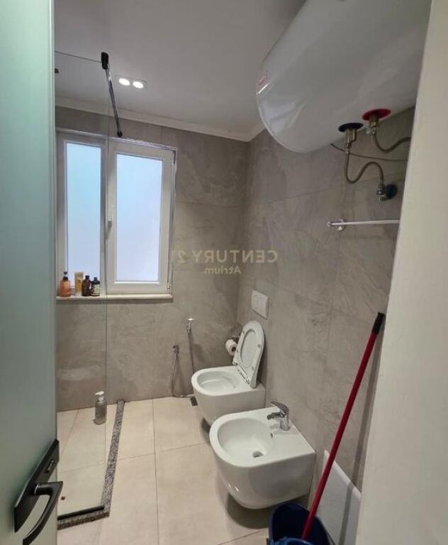 VILLA SU DUE PIANI IN VENDITA VICINO A TV-KLAN.