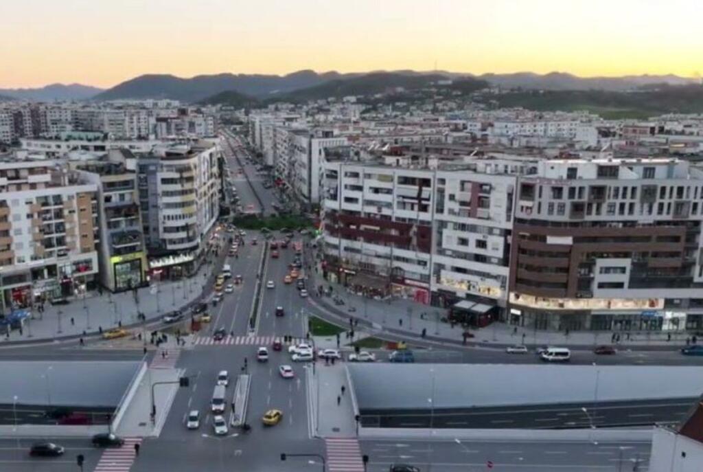 Negozio in Affitto – Astir, Viale di Kashar