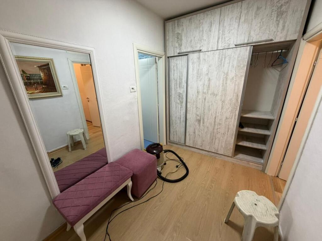 🏡Appartamento 1+1 in affitto 📍 Indirizzo: Vecchio Parco, Via Ndre Mjeda💶 Prezzo: 500€ (non trattabile)