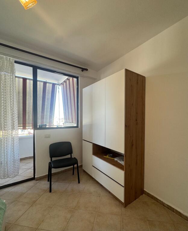 Apartament 1+1 Per Qera
