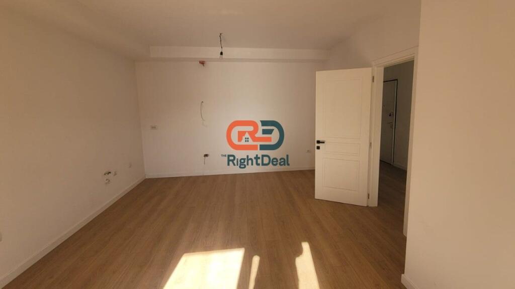 In Via Hoxha Tahsim, Appartamento 2+1 in Affitto, Con Planimetria e Orientamento Perfetti !!!