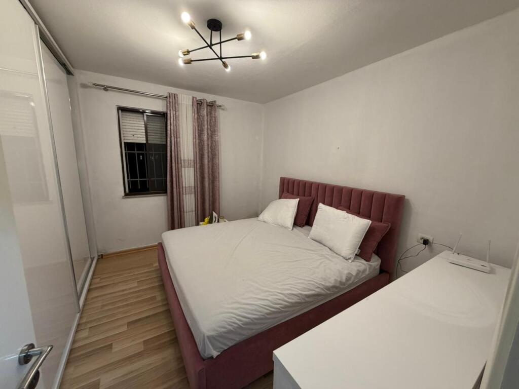 🏡Appartamento 1+1 in affitto 📍 Indirizzo: Vecchio Parco, Via Ndre Mjeda💶 Prezzo: 500€ (non trattabile)