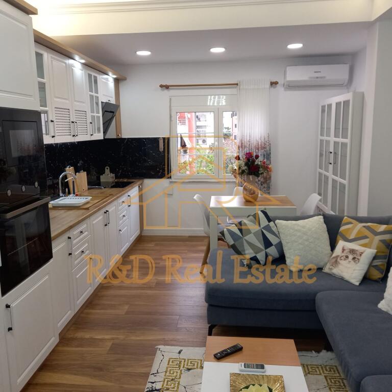 🏡 Jepet me qira apartament 1+1 – Rruga Margarita Tutulani