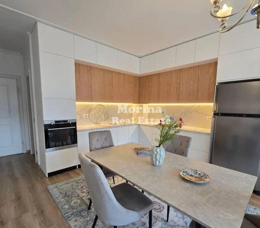 Affitto | Appartamento 2 + 1 + 2 | Shallvaret | 1150 €/mese