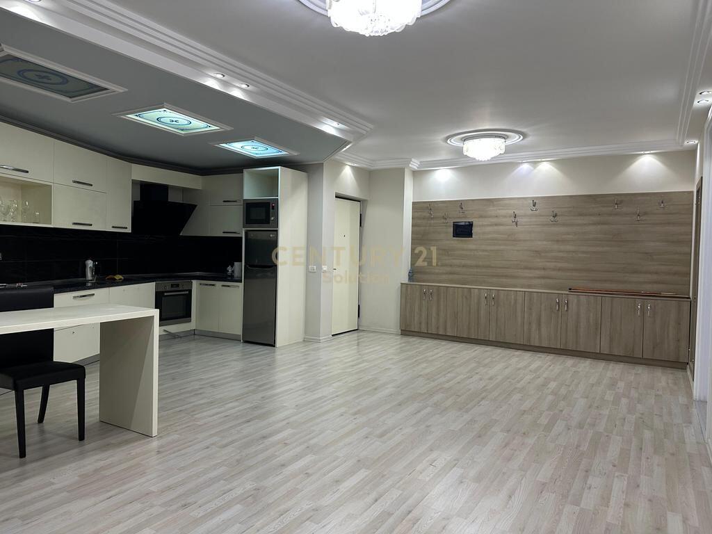 Apartament 2+1+2 per shitje prane Pallatit me Shigjeta
