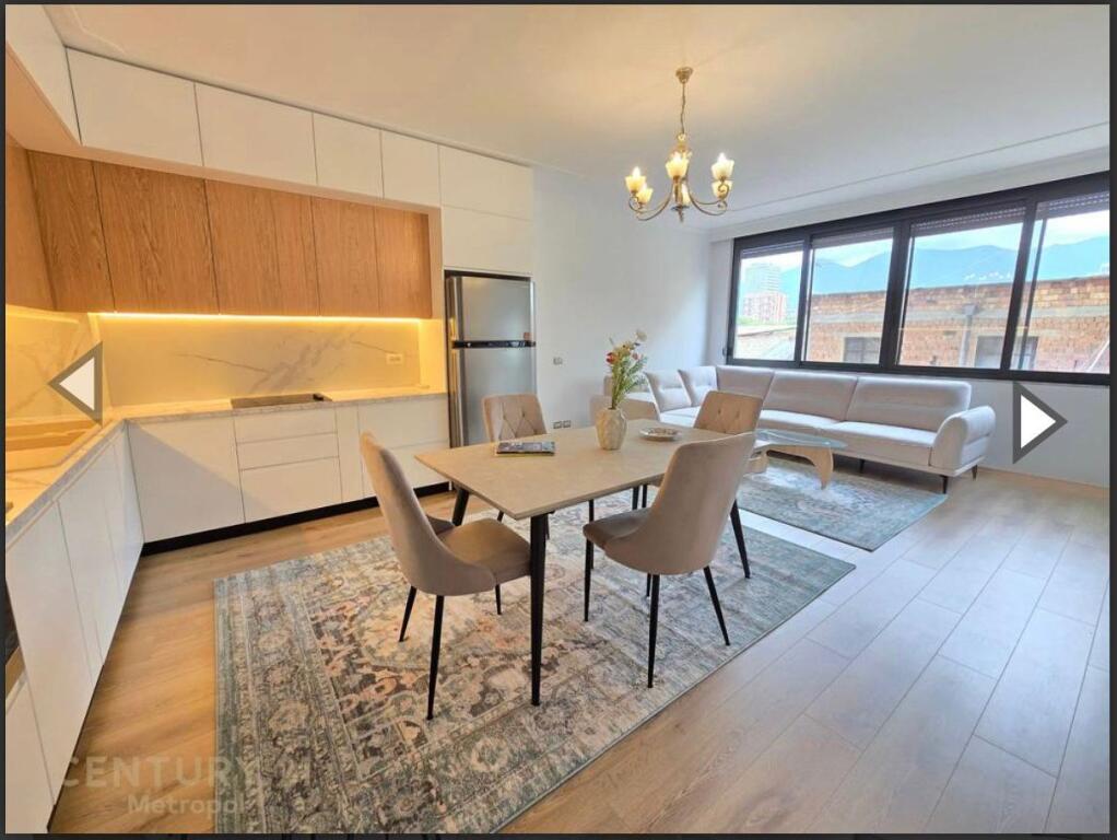 Jepet me qera 2+2 mobiluar Myslym shyri 1150 eu