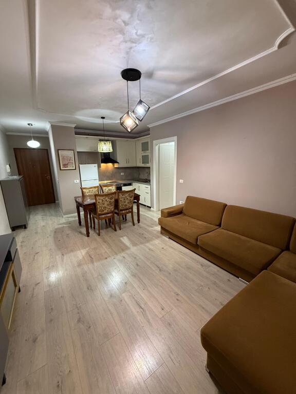 Apartament 2+1+2 per shitje ne Yzberisht