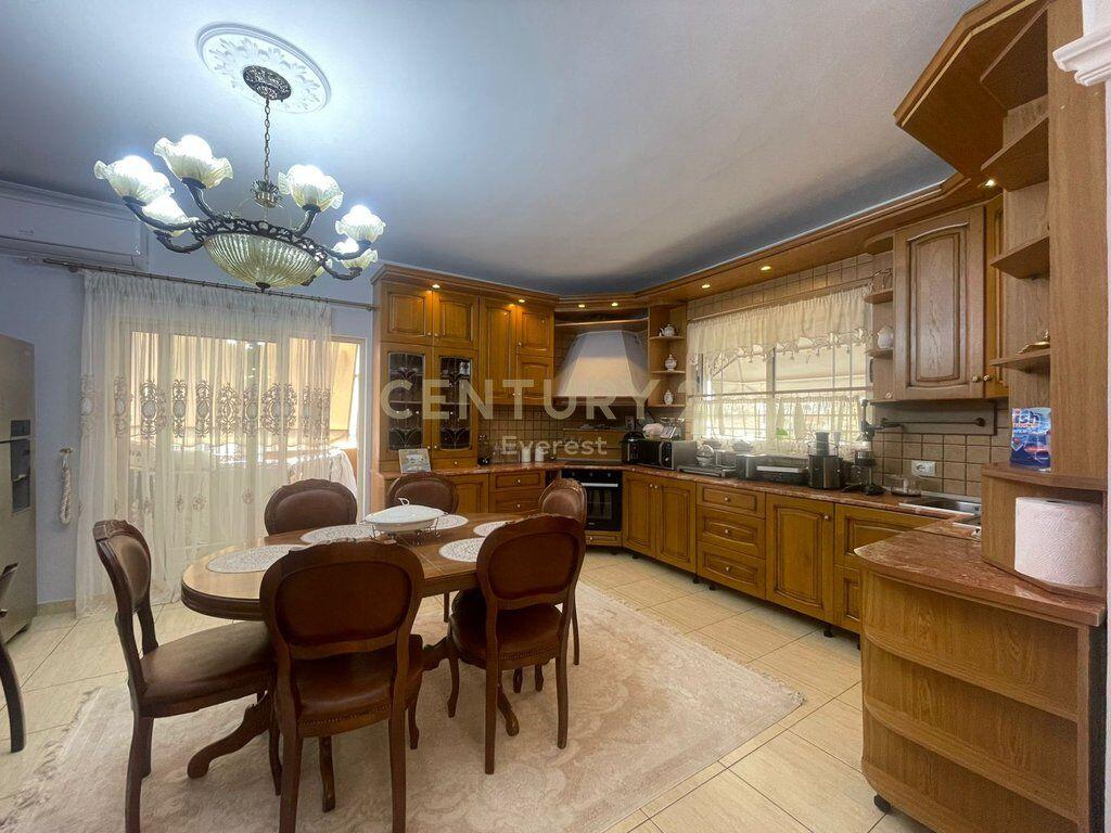 Vasil Shanto, Shesim Apartament 3+1+2