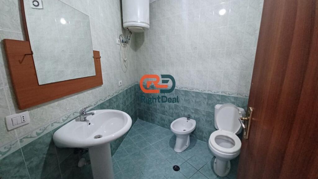 Ne Yzberisht, Jepet Me Qira Apartament 1+1, Me Planimetri Te Rregullt!!!