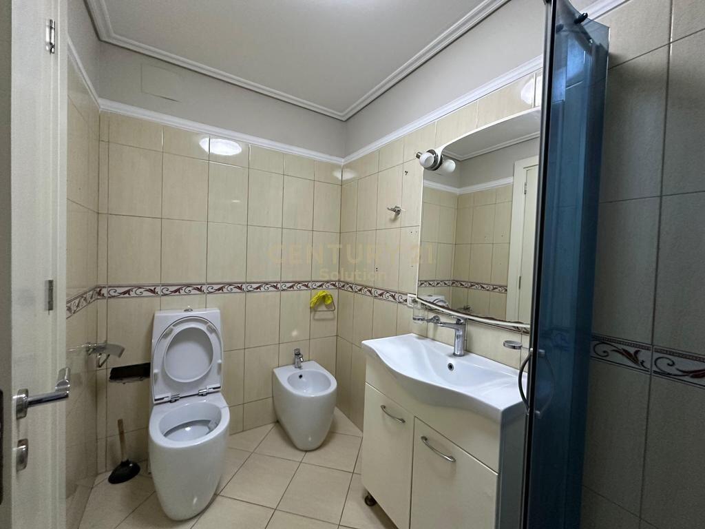 Apartament 2+1+2 per shitje prane Pallatit me Shigjeta