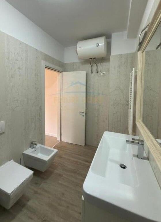 Shitet, Apartament 2+1+2 , Kika 2 , Komuna e Parisit.