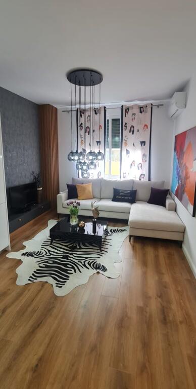 Super apartament 1+1 ne shitje, 21 Dhjetori