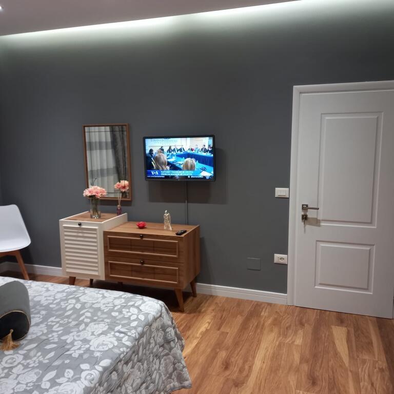 Apartament 1+1, Margarita Tutulani!
