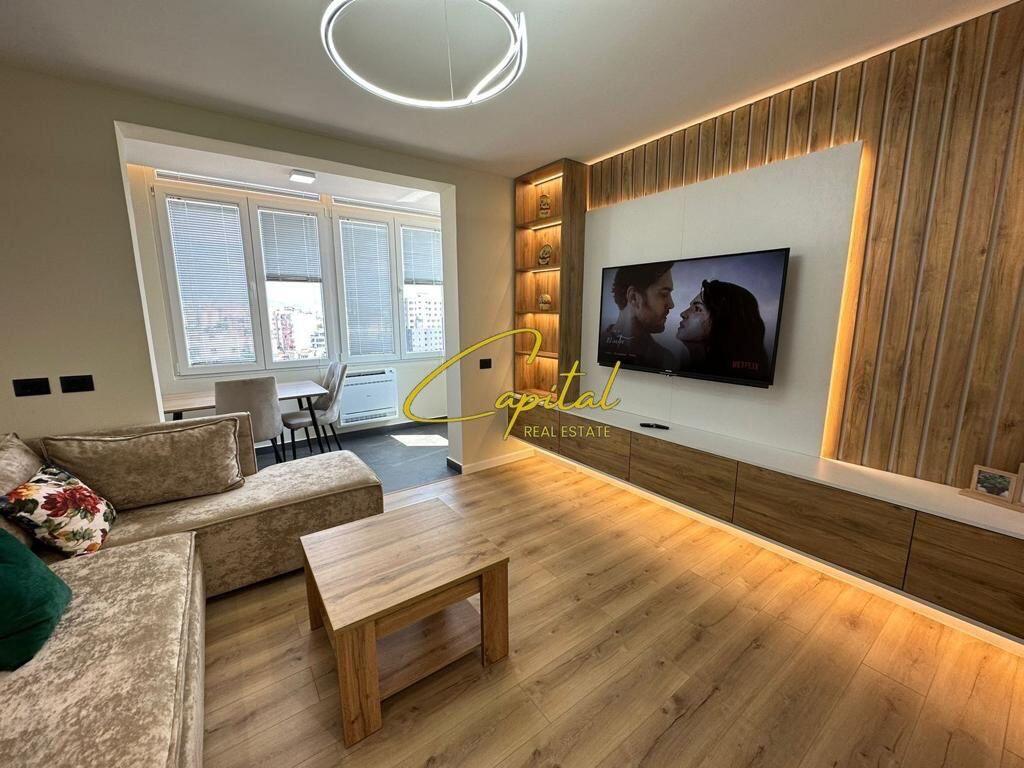 APARTAMENT ME QIRA 1+1 PAZARI I RI 800 EURO