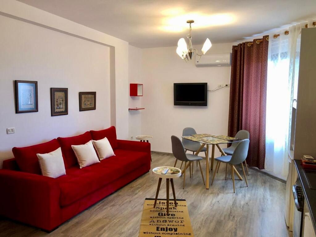 📣 QERA GARSONIERE 📍 Rruga e "Kavajes", Ish Parku i Autobuzeve ✨