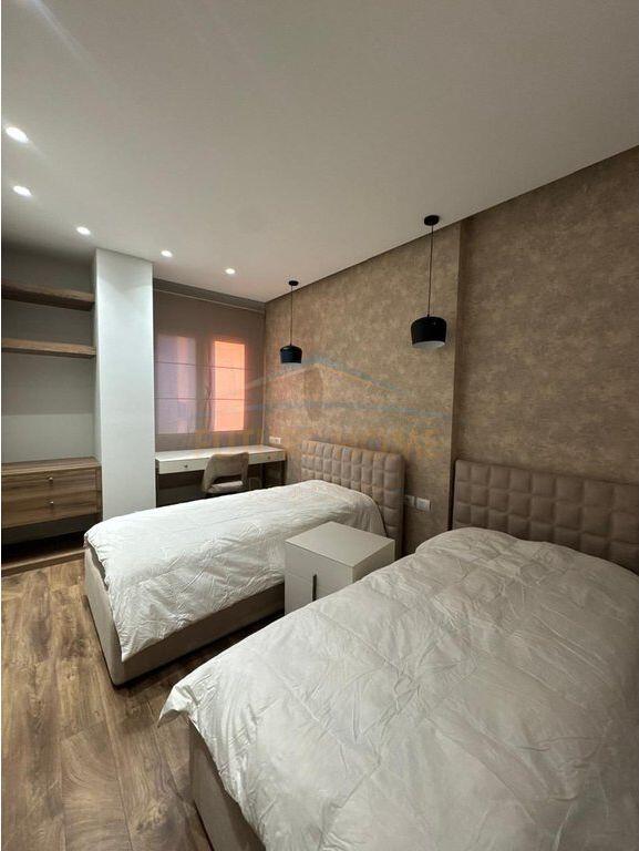 APPARTAMENTO 3+1+POSTO AUTO IN AFFITTO, IN CENTRO