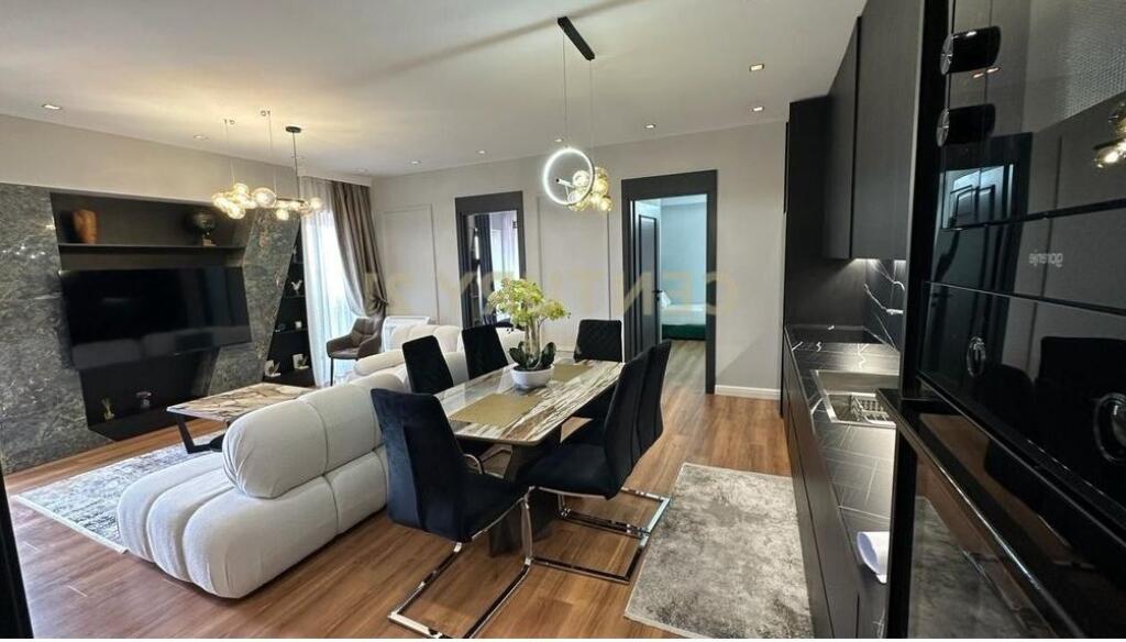 Apartment 3+1 for Rent at Garden Building