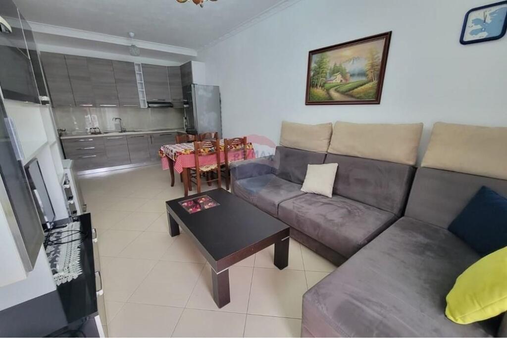 Apartament me qera 1+1 te Golden Park Tirana