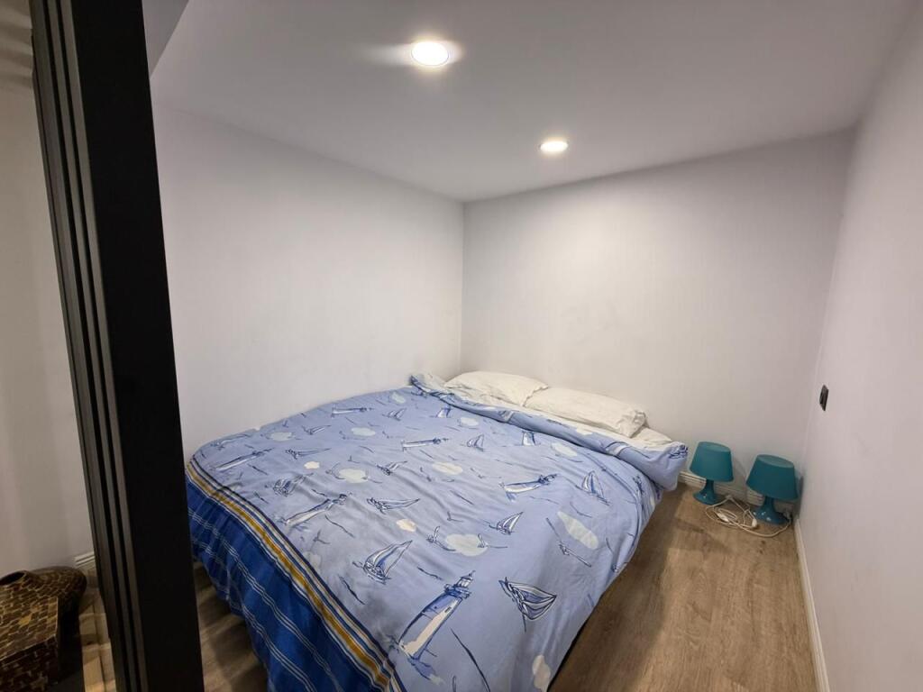 📣 AFFITTO MONOLOCALE (Papafingo) 📍 Mercato Elettrico, Vicino al Pedonale ✨💶 Prezzo 45.000 Leke/Mese