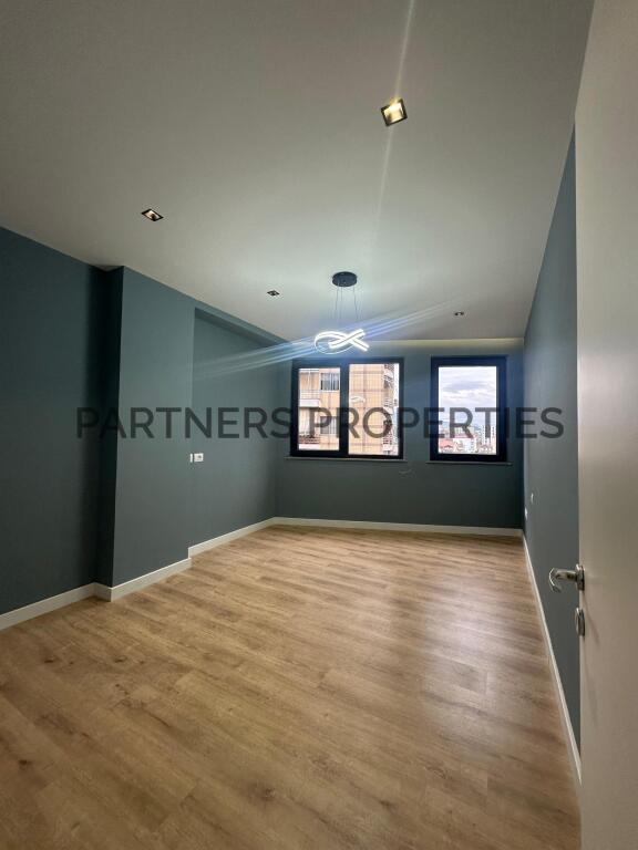 SHITET 3+1+LAVANDERI + 2 TUALETE 198,000 €