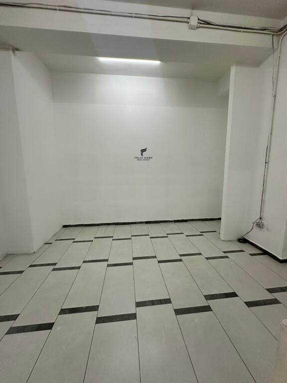 SHOP FOR RENT 280 M2 ASTIR 130,000 LEKE