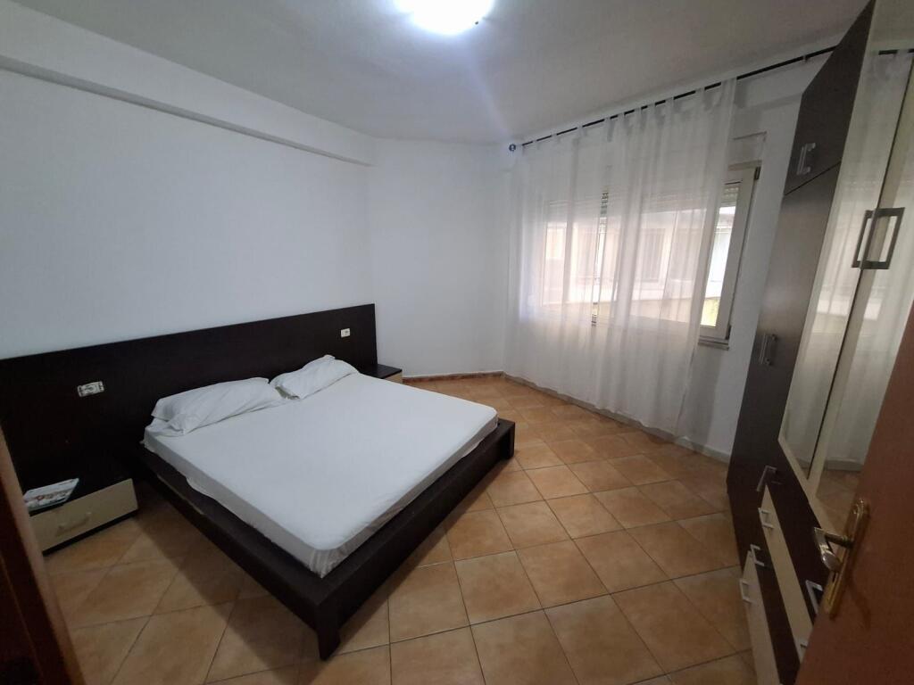 Jepet me Qera Apartament  1+1 Lagja 12 ne Durres