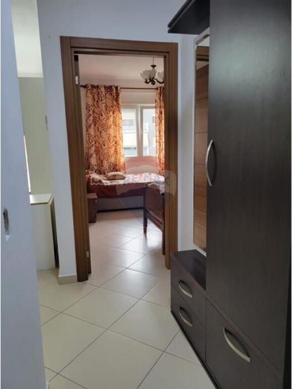 Apartament me qera 1+1 te Golden Park Tirana