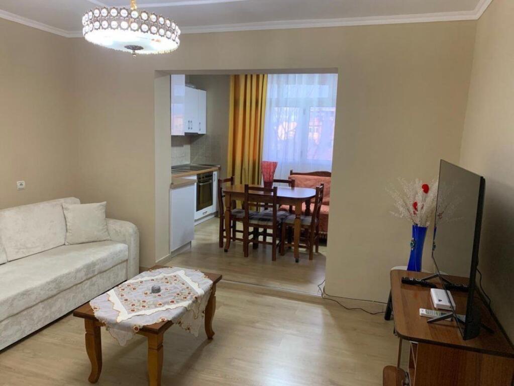 APARTAMENT ME QERA 1+1 KONGRESI MANASTIRIT 50.000 LEKE