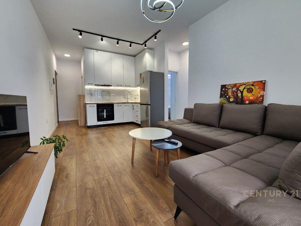 JEPET ME QIRA APARTAMENT 2+1 PRANË PAZARIT
