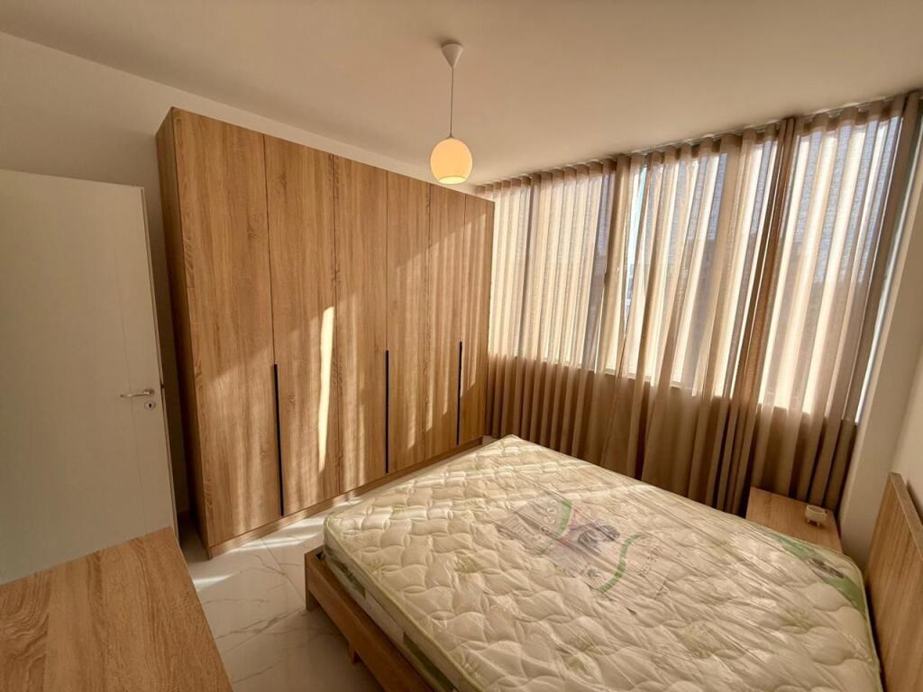📣 QERA Apartament 2+1 Me 2 Tualete 📍 Prane Fushes Se Ali Demit ✨   🏢 Ndertim i Ri  🪜 Kati 7 (Me Ashensor)  🛋️ Mobiluar Me Kushte Bashkekohore  ✅ I Pa Banuar me Pare   💶 Cmimi 650 Euro
