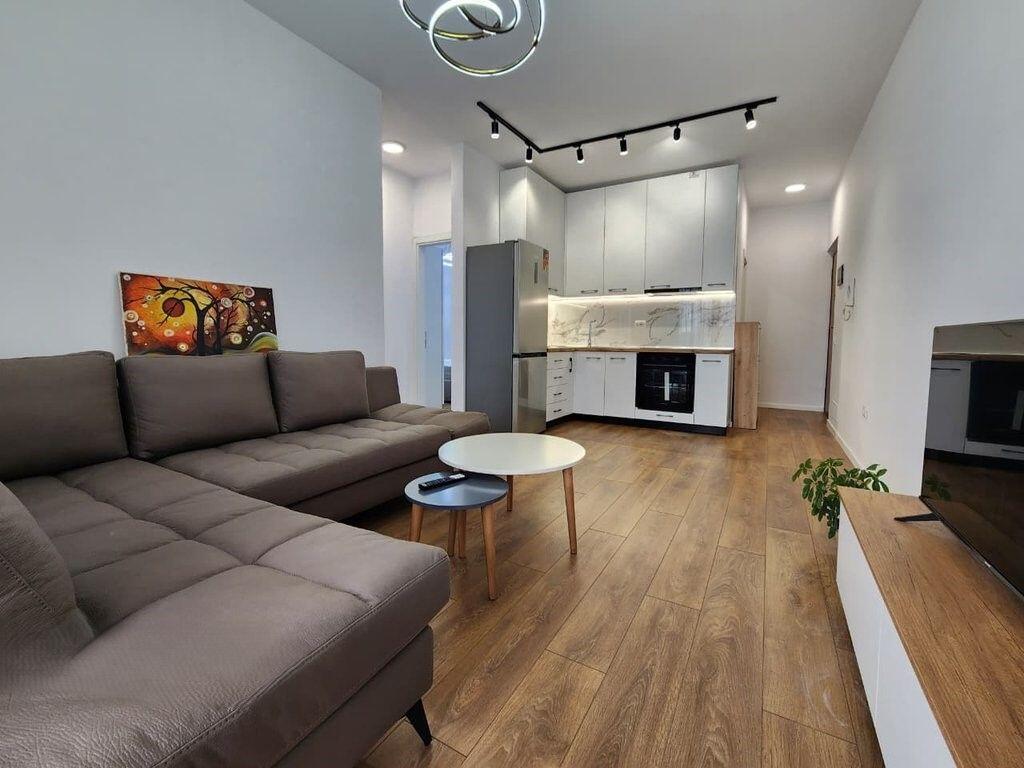 JEPET APARTAMENT 2+1 PER QIRA PRANE PAZARIT! 820 € /Muaj