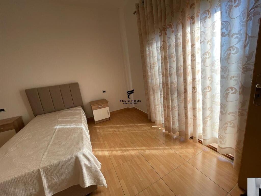 APARTAMENT ME QERA 2+1 STACIONI TRENIT 500 EURO