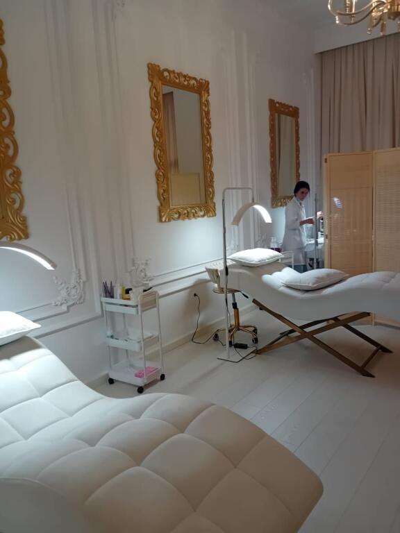 Zyra me qira tek Garden Building