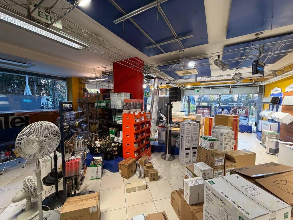 UNITÀ COMMERCIALE IN AFFITTO – BLV. JEANNE D’ARC