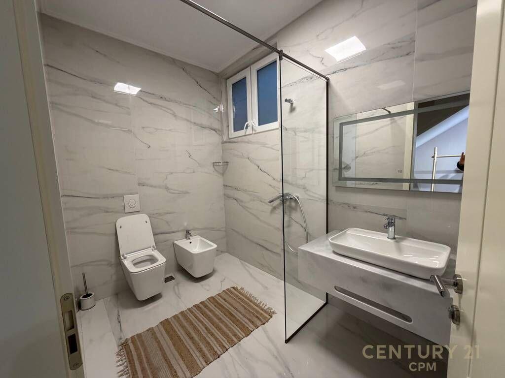 Vile per qira tek Liqeni i Farkes! 3,000 € /Muaj