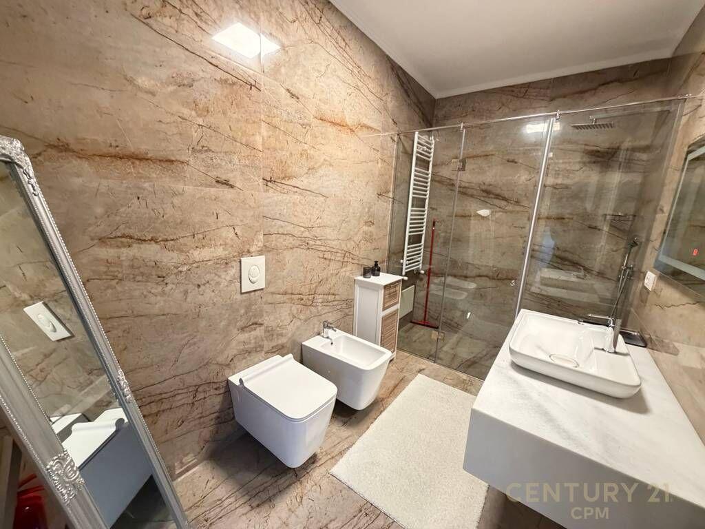 Vile per qira tek Liqeni i Farkes! 3,000 € /Muaj