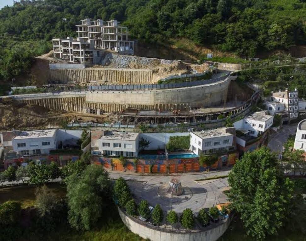 SHITET APARTAMENT 2+1 KODRA E DIELLIT 160.000 EURO