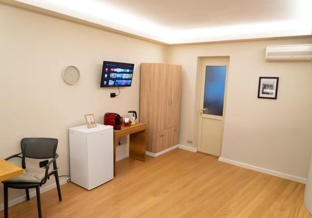 Office for rent near Atsh