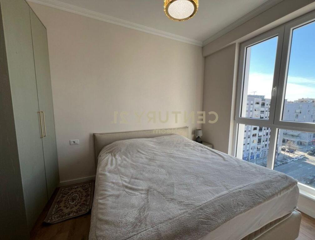 Appartamento 1+1 in affitto a Komuna e Parisit