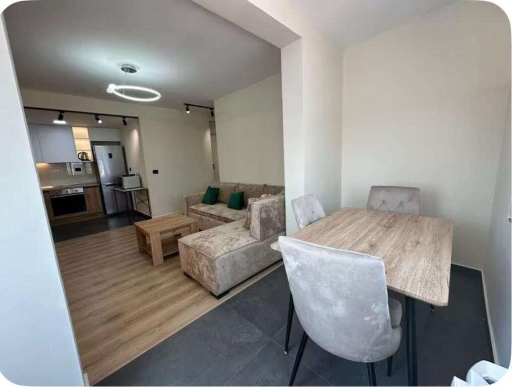 Apartament 1+1 per qira Qender Pazari I Ri