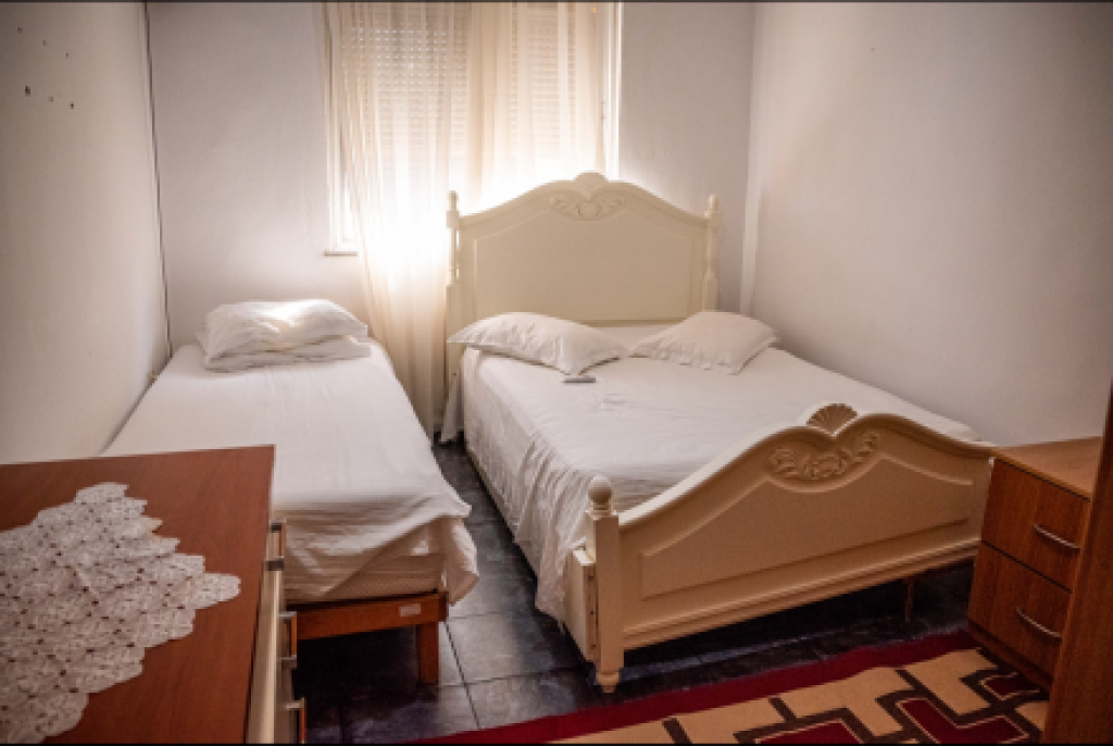 APARTAMENT 2+1 TEK PAZARI I RI ME QERA