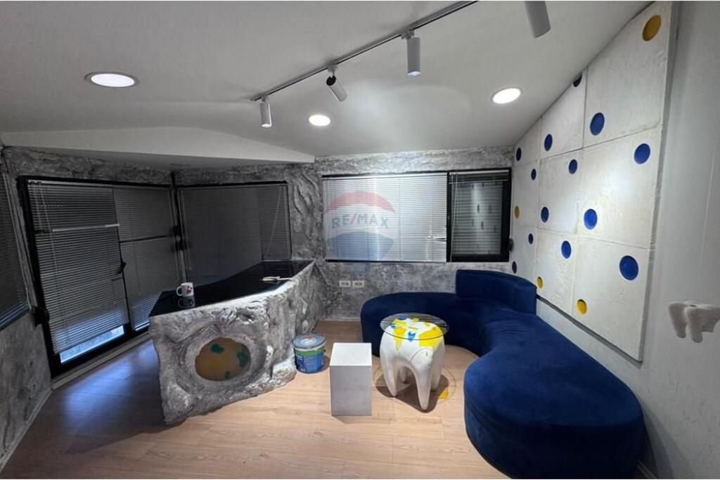 Ambient Zyrash per qira ne Rr.Todi Shkurti, !