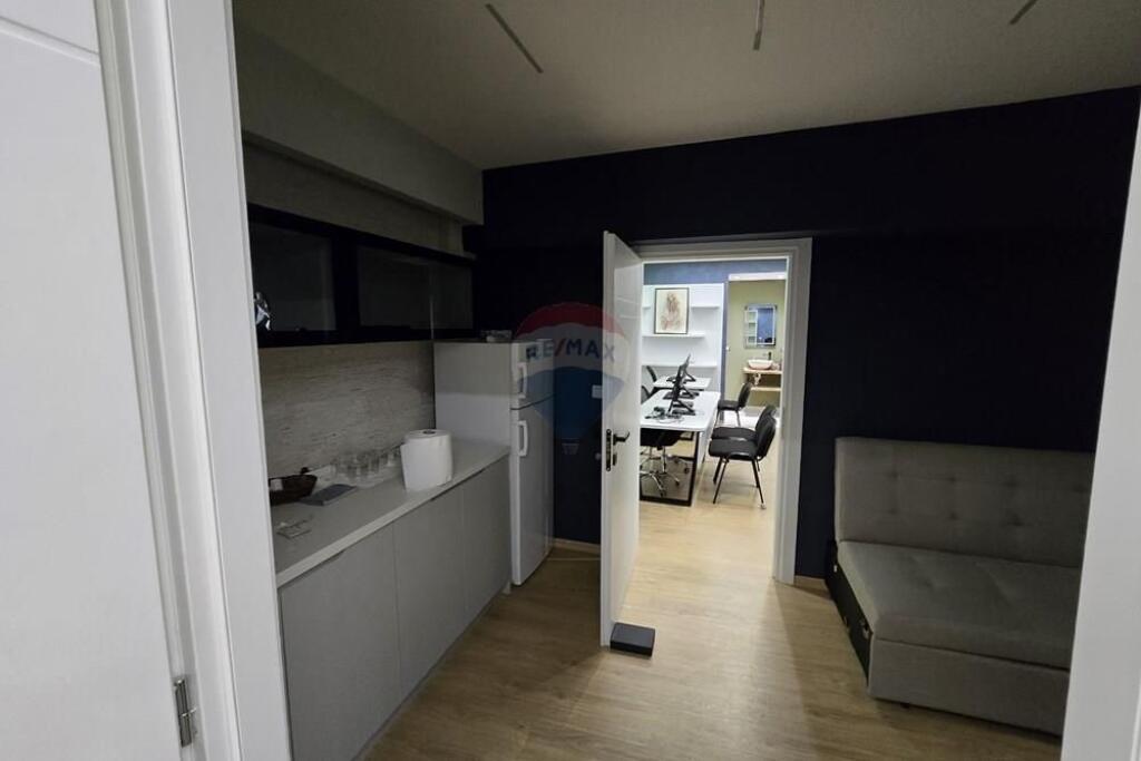 Shop - For Sale - Kristal Center, Tirana !