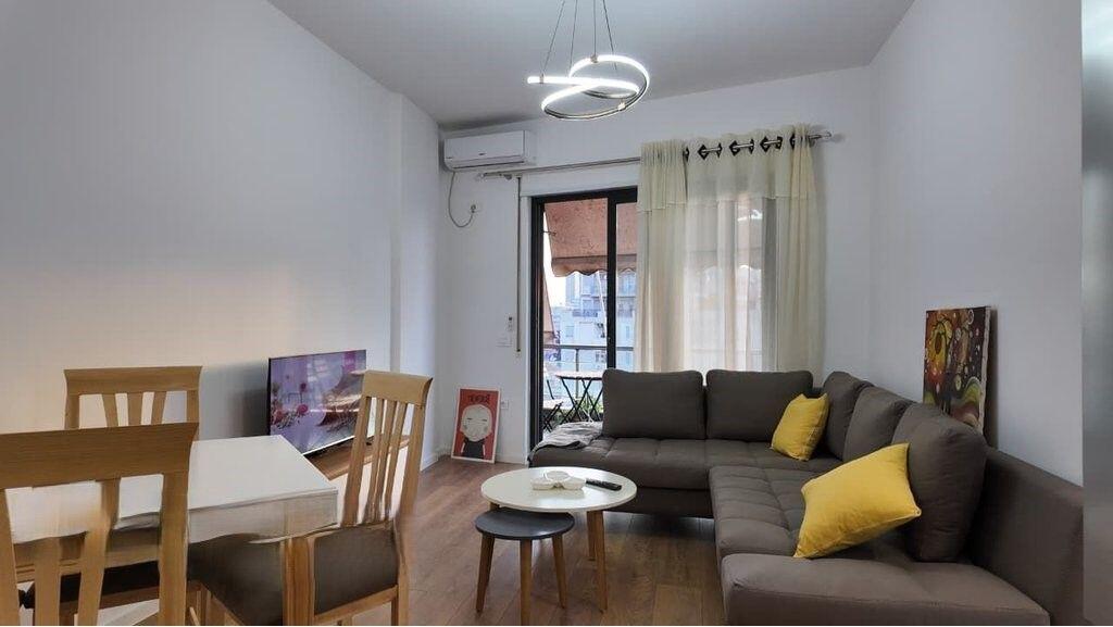 JEPET APARTAMENT 2+1 PER QIRA PRANE PAZARIT! 820 € /Muaj