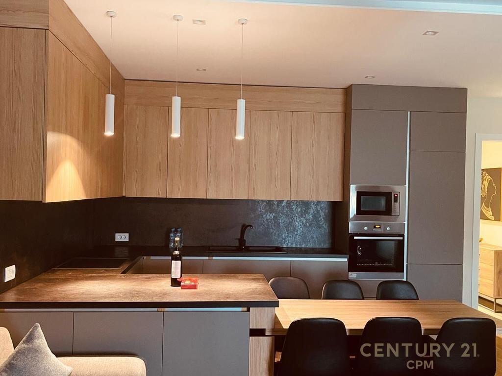 Vile per qira tek Liqeni i Farkes! 3,000 € /Muaj