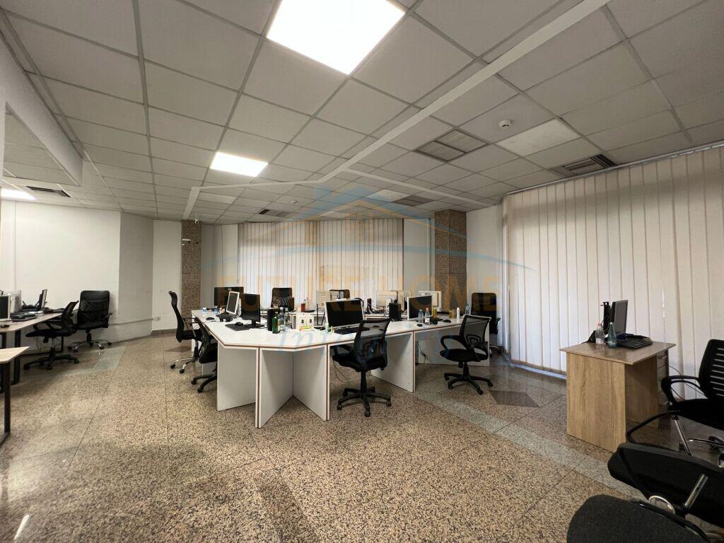 Qera, Ambjent Biznesi per zyra , Blloku Tirane